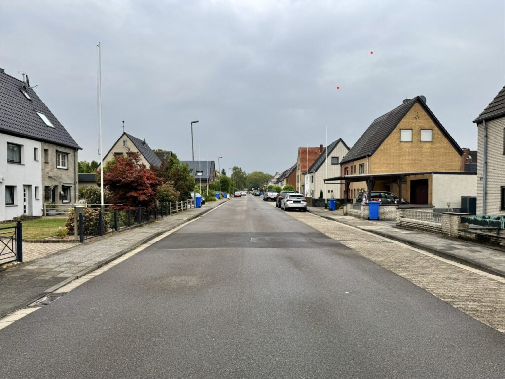 Siedlerallee in Schiefbahn im August 2026
